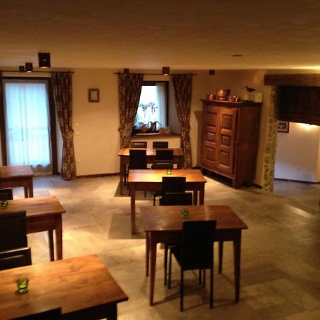 Le Petit Relais Hotell Valpelline Exteriör bild