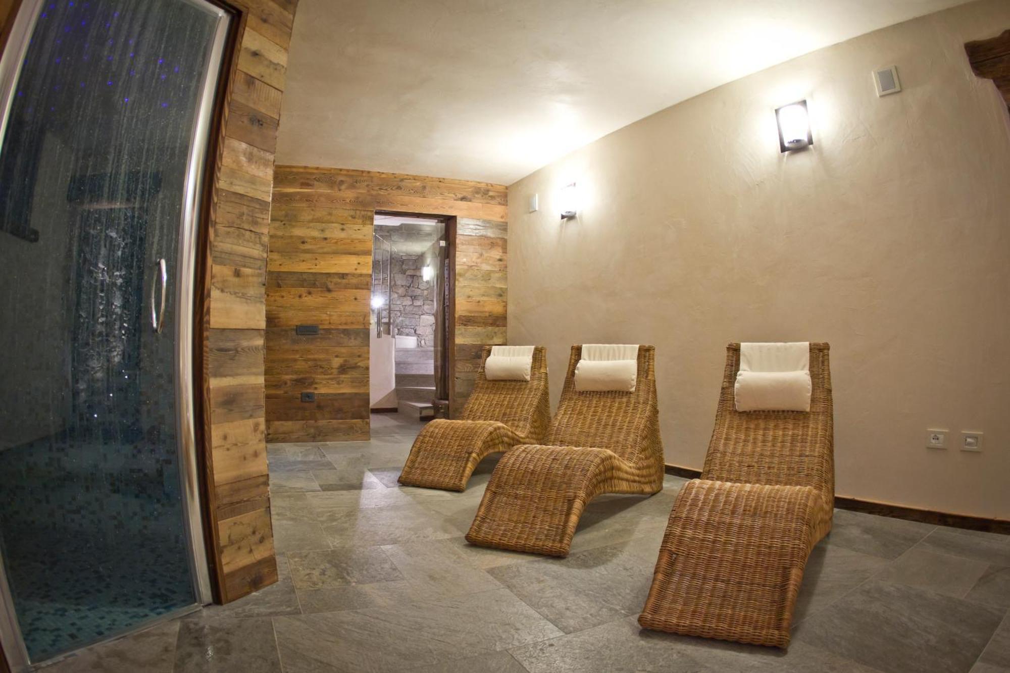Le Petit Relais Hotell Valpelline Exteriör bild