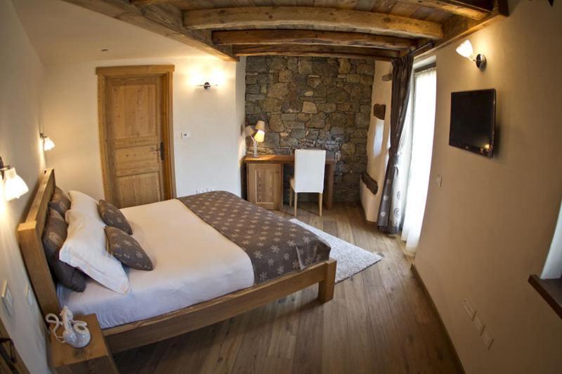 Le Petit Relais Hotell Valpelline Rum bild