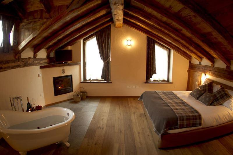 Le Petit Relais Hotell Valpelline Rum bild