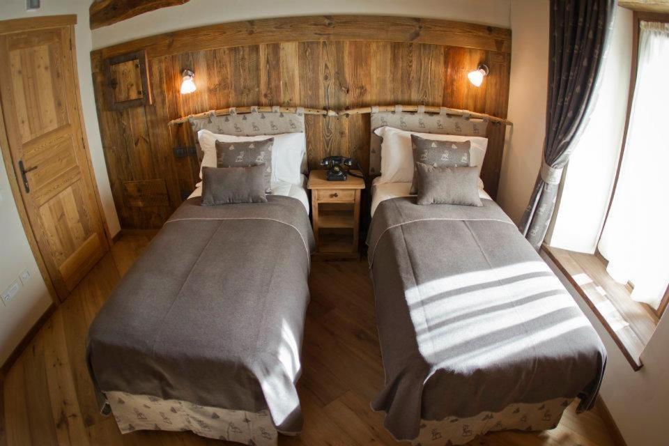 Le Petit Relais Hotell Valpelline Rum bild