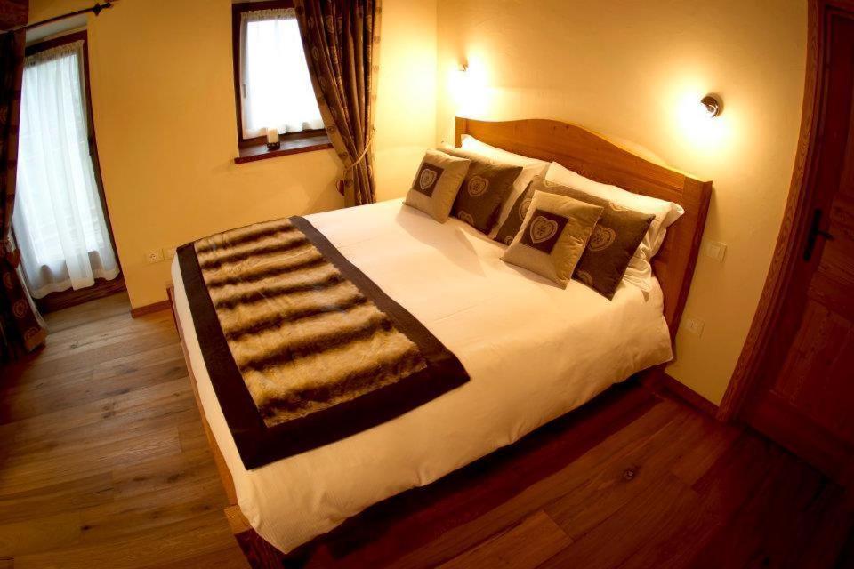 Le Petit Relais Hotell Valpelline Rum bild
